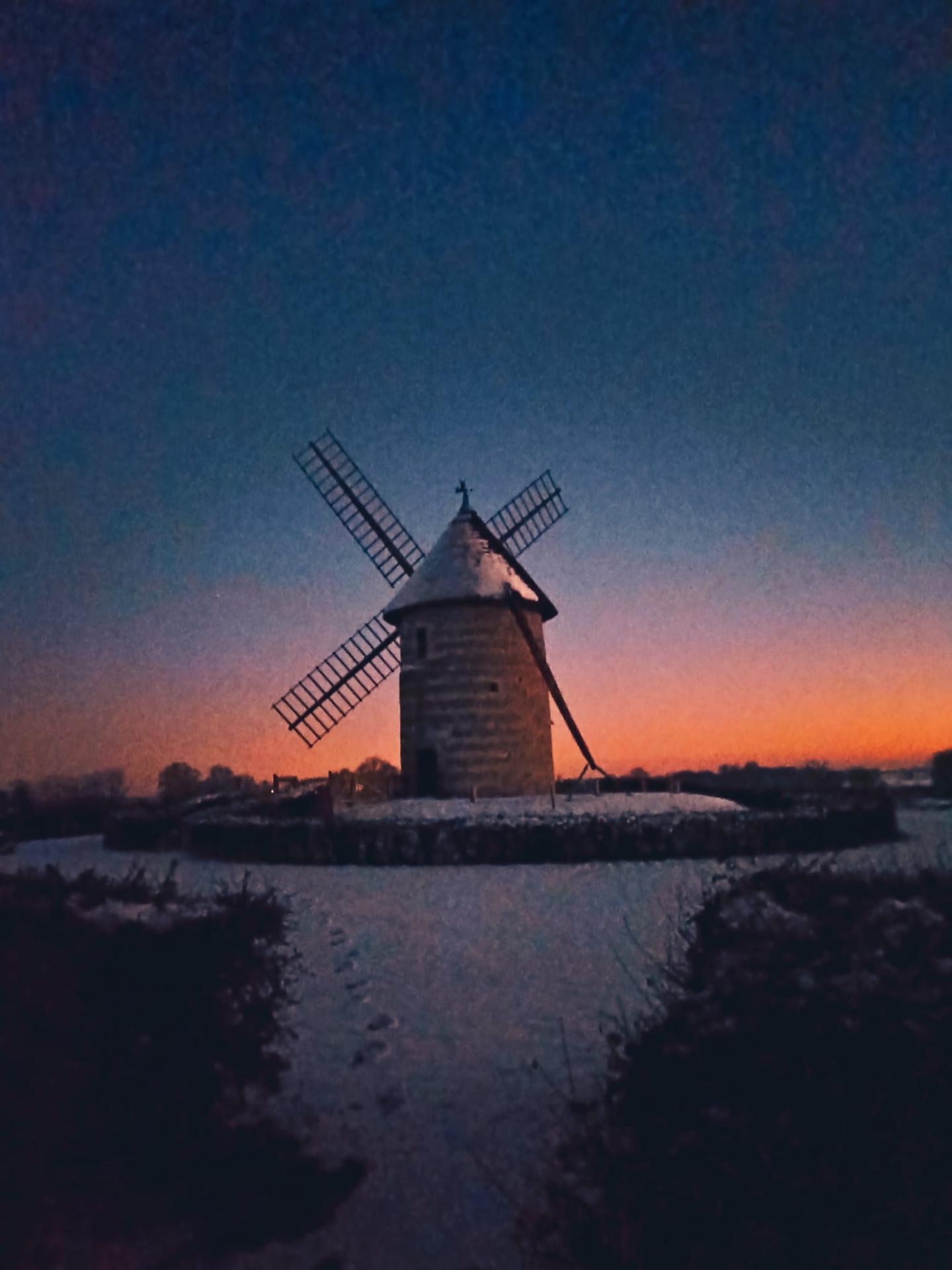 Moulin nuit froid